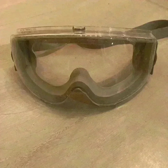 CHEMISTRY LAB GOGGLES Adj Strap Exc Con - Picture 3 of 5